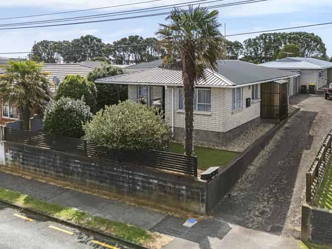 1/35 Clemow Road, Fitzroy