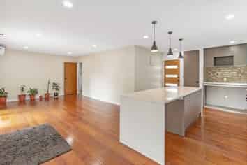 67 Flat Bush Road, Clover Park