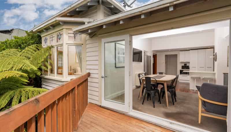 44 City Road, Roslyn