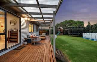 10 Great North Road, Riverhead