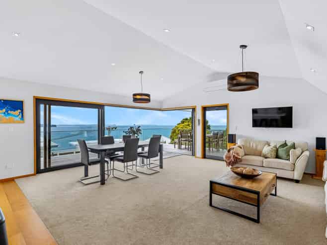 35 Rothesay Bay Road, Rothesay Bay