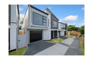 31D McLeod Road, Weymouth