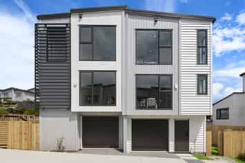 3/1088 Beach Road, Torbay