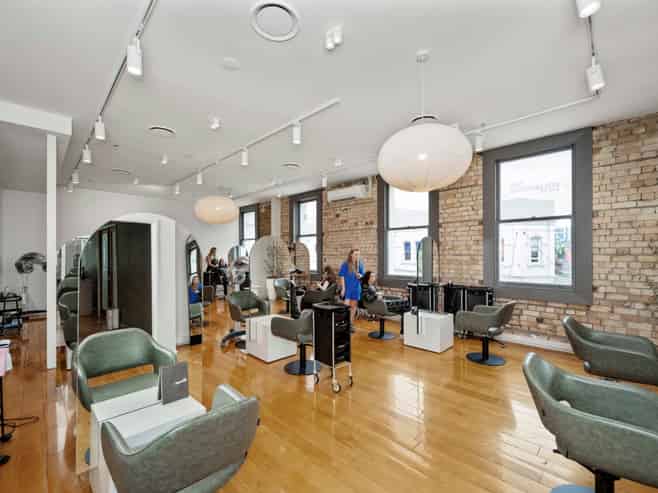 CORNER CHARACTER TROPHY INVESTMENT
