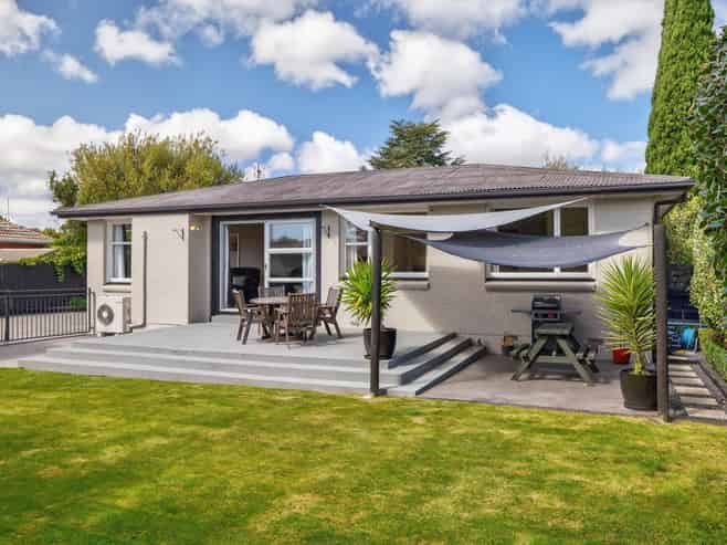 73 Dunedin Street, Redwood