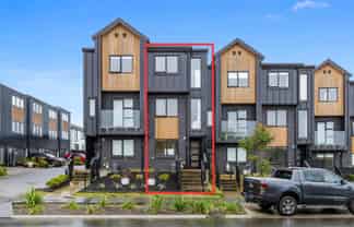 5 Longshore Drive, Long Bay