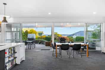 890 Whangaparaoa Road, Manly