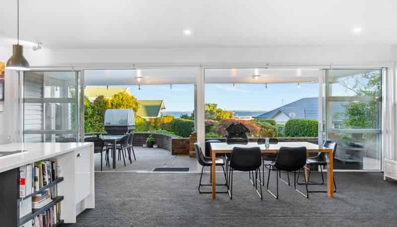 890 Whangaparaoa Road, Manly