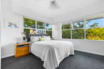 890 Whangaparaoa Road, Manly