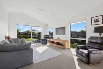 2 Jardine Place, Marshland