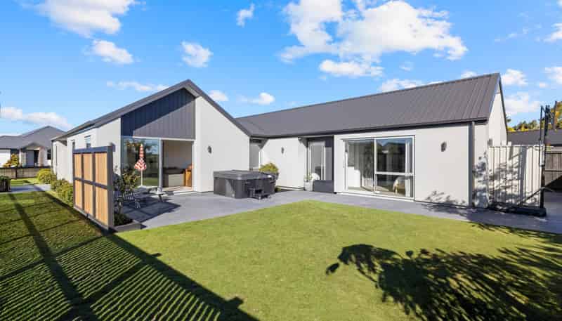 2 Jardine Place, Marshland
