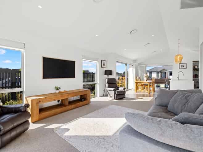 2 Jardine Place, Marshland