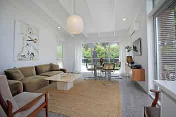 1/42 James Laurie Street, Henderson