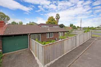 1/42 James Laurie Street, Henderson