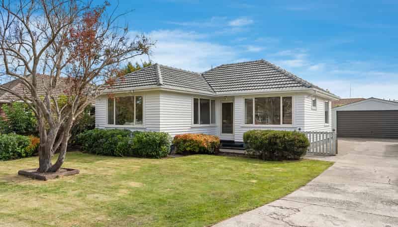 39 Charlcott Street, Burnside