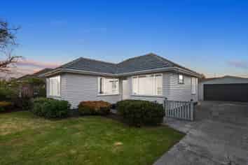 39 Charlcott Street, Burnside