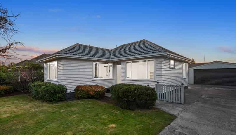 39 Charlcott Street, Burnside