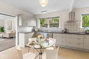 39 Charlcott Street, Burnside