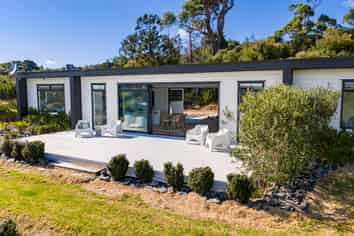 77 Wairimu Way, Waipu