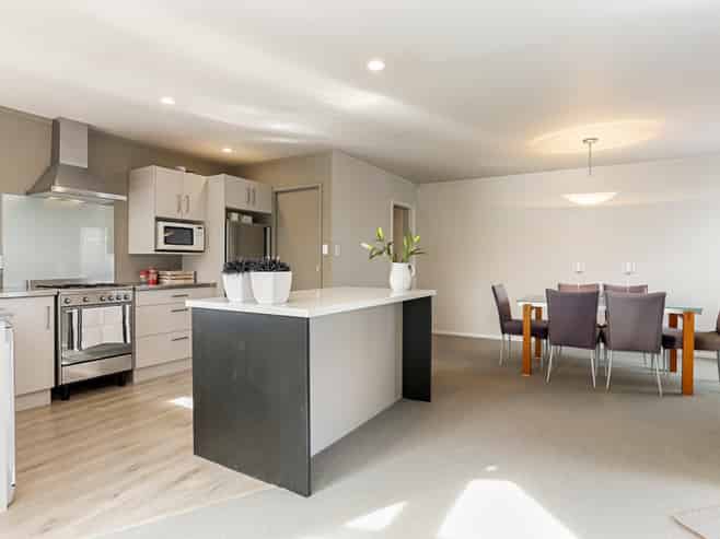 2/47 Alverston Street, Waterview