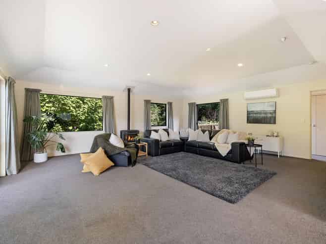 37 Larch Hill Place, Queenstown