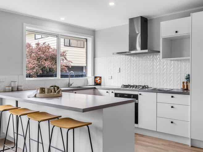 44 Flower Street, Bryndwr