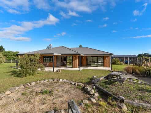 829 Chester Road, Carterton