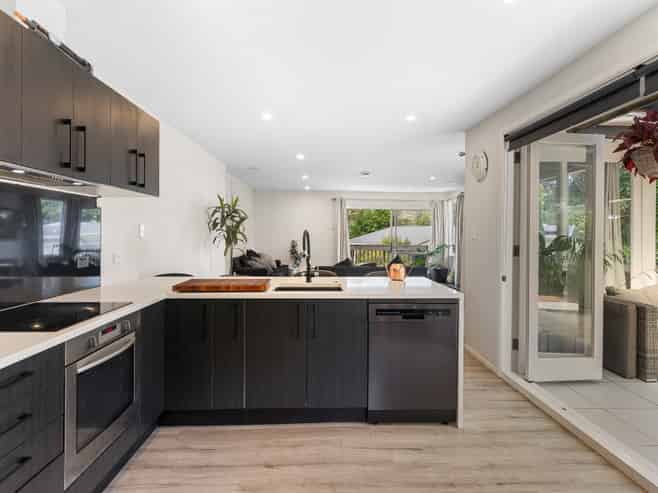 110 Canongate Street, Birkdale