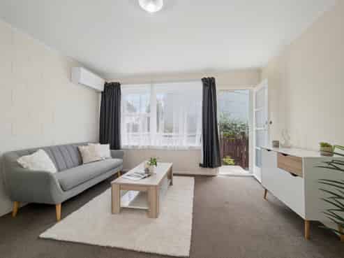 57D James Street, Glenholme