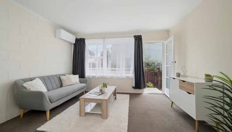 57D James Street, Glenholme