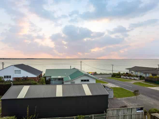 6 & 8 Irwin Street, Riverton