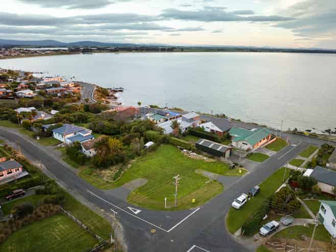 6 & 8 Irwin Street, Riverton