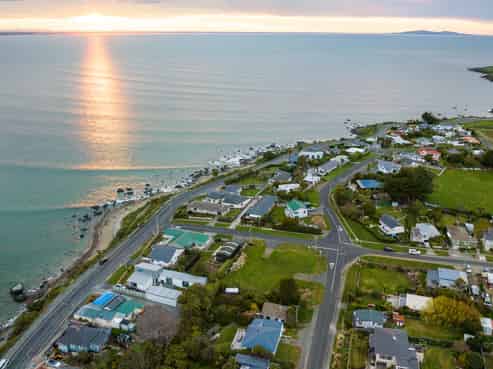 6 & 8 Irwin Street, Riverton