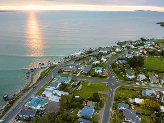 6 & 8 Irwin Street, Riverton