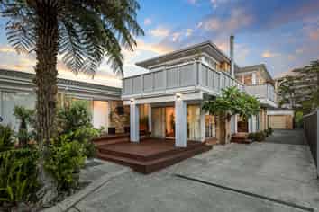 12 Knox Road, Swanson