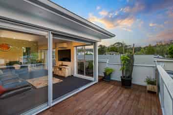 12 Knox Road, Swanson