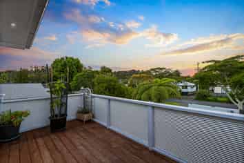 12 Knox Road, Swanson