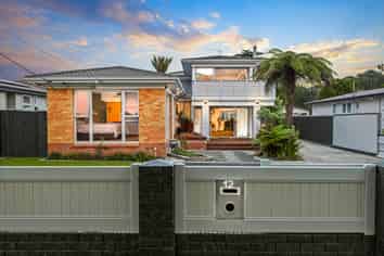 12 Knox Road, Swanson