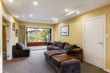 16 Cranwell Place, Hillcrest