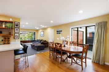 16 Cranwell Place, Hillcrest