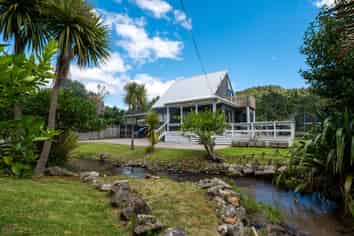 4 Lake Okataina Road, Lake Rotoiti