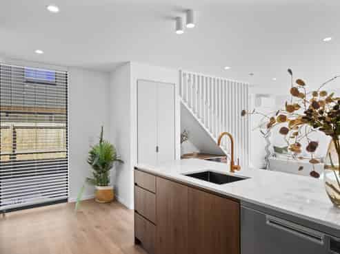 2/31 Rutland Street, Saint Albans