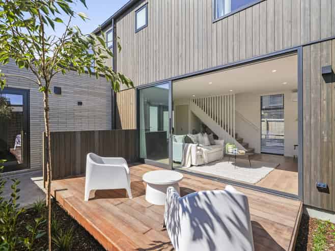 2/31 Rutland Street, Saint Albans