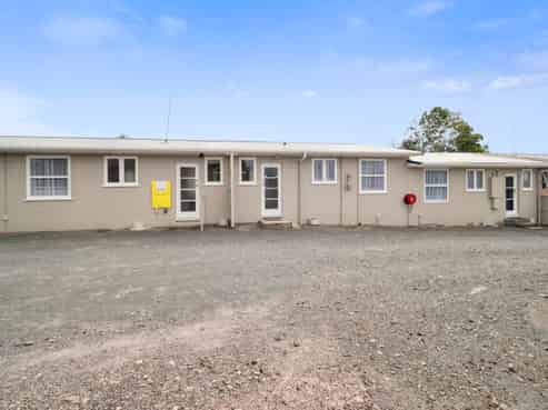 57C, D & E James Street, Glenholme