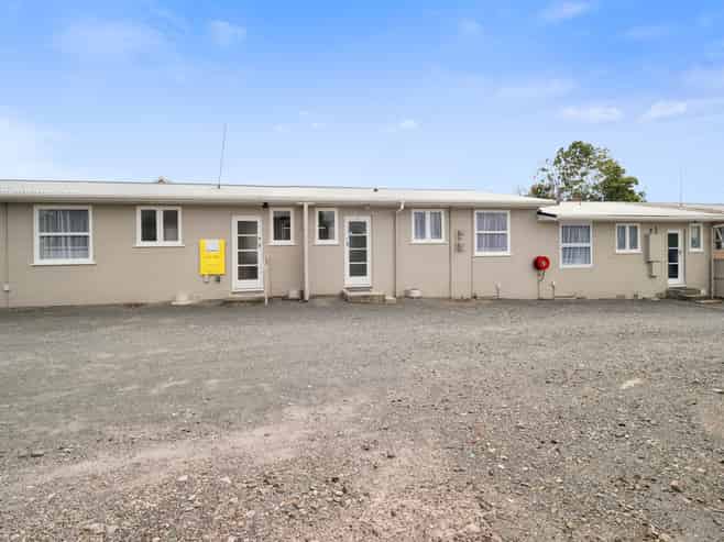 57C, D & E James Street, Glenholme