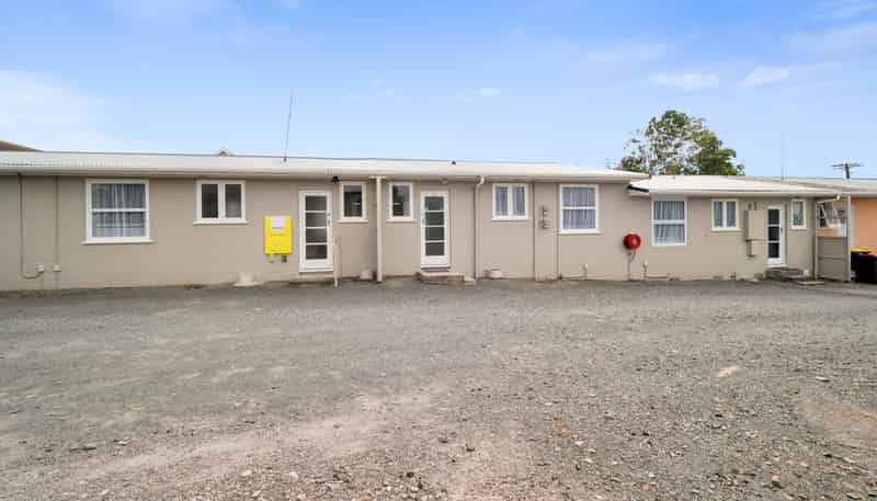 57C, D & E James Street, Glenholme