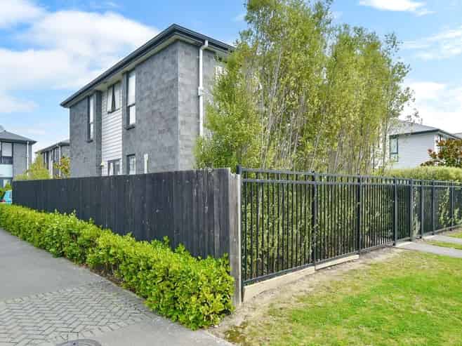 14/14 Buffon Street, Waltham