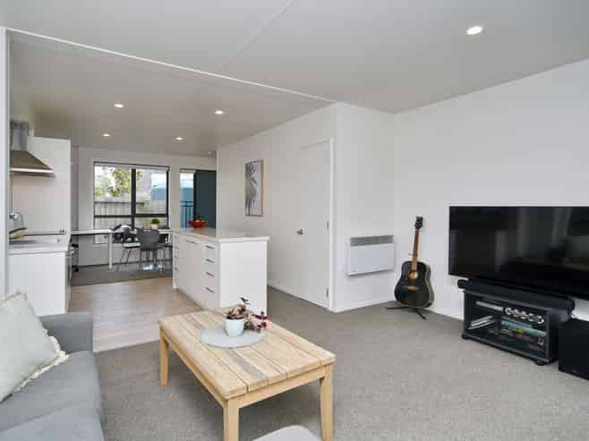 14/14 Buffon Street, Waltham