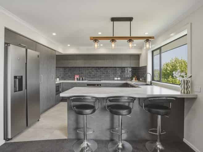 21 Braeside, Kinmont Park