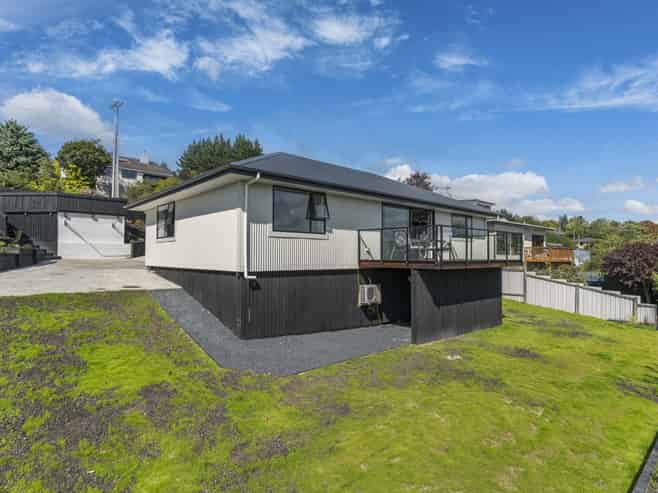 21 Braeside, Kinmont Park